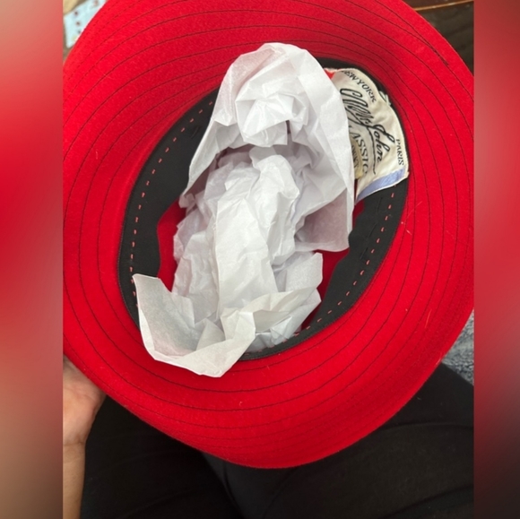 Vintage Red Wool Fedora with Black Band - Picture 6 of 6